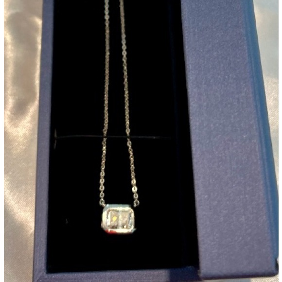 3CT Moissanite White Gold Pendant Necklace-Brand New with Box and Warranty Card - Picture 5 of 5